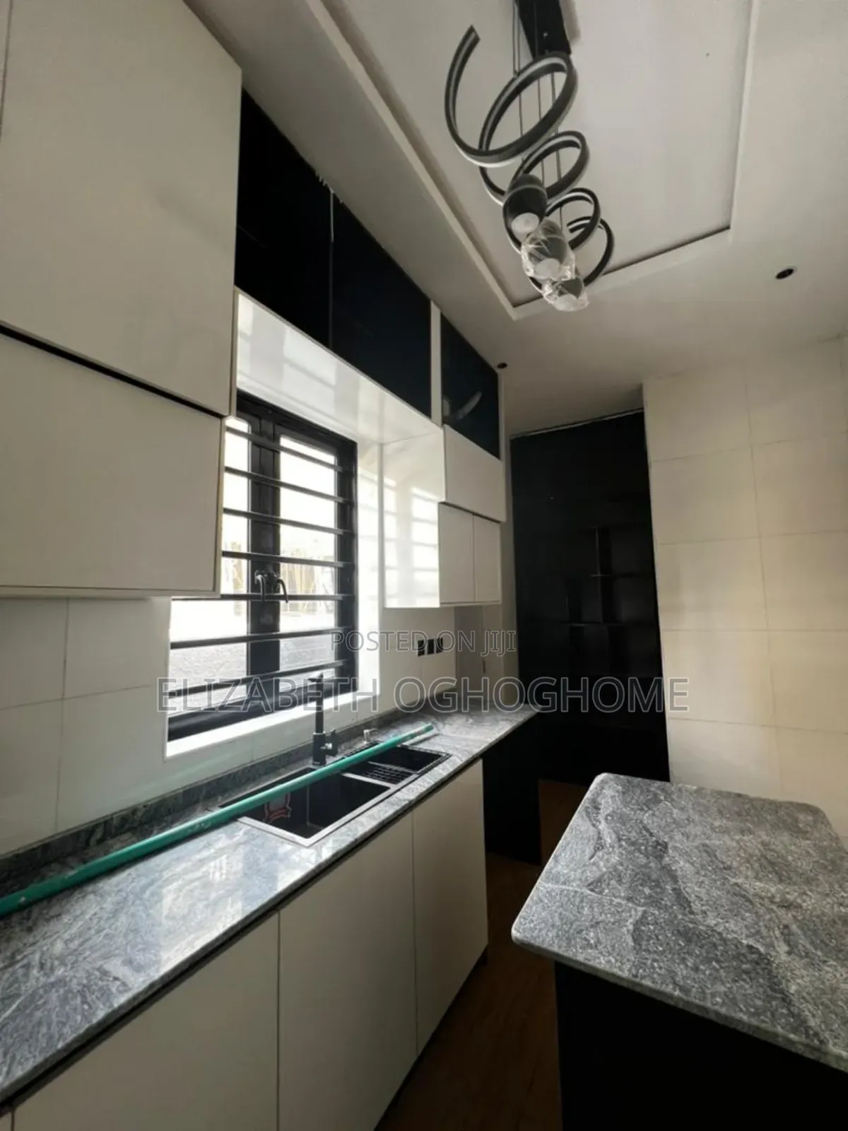4bdrm Duplex in Ikota for sale in Ikota