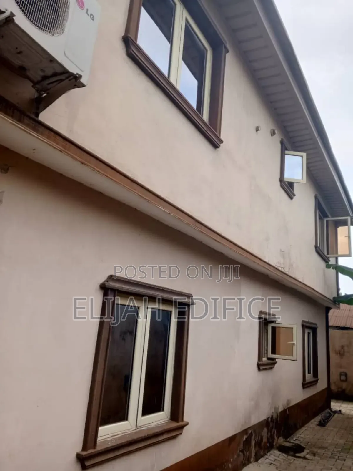 Furnished 10bdrm Block of Flats in Elepe, Ijede / Ikorodu for sale in Ijede / Ikorodu