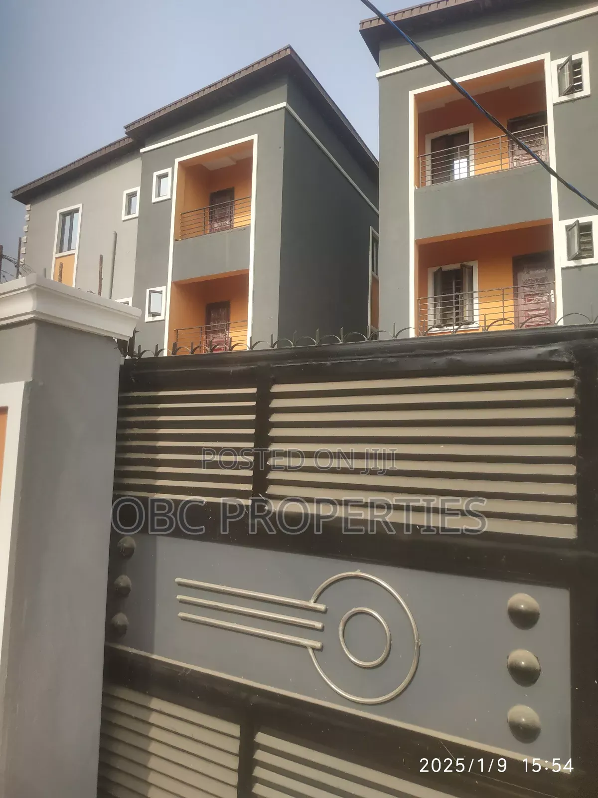 Furnished 3bdrm Block of Flats in Soluyi for sale in Soluyi