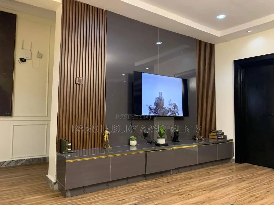 Simple and Demure in Lekki Phase 1