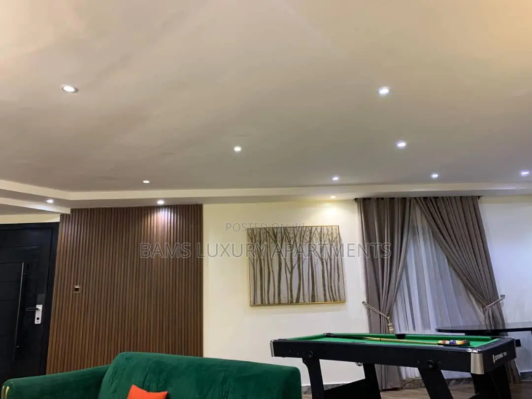 Simple and Demure in Lekki Phase 1