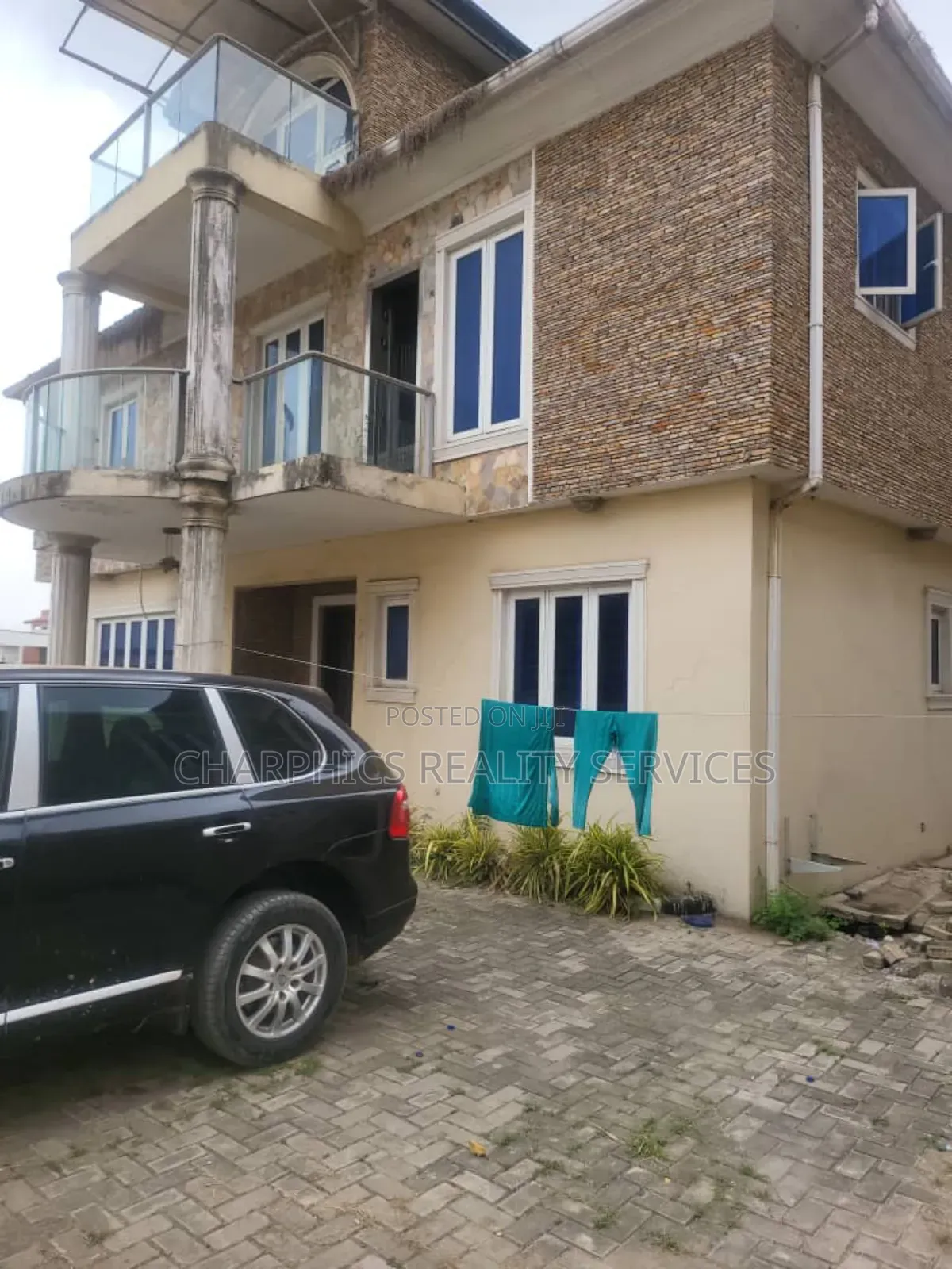 10bdrm Duplex in Ikeja GRA for sale in Ikeja GRA