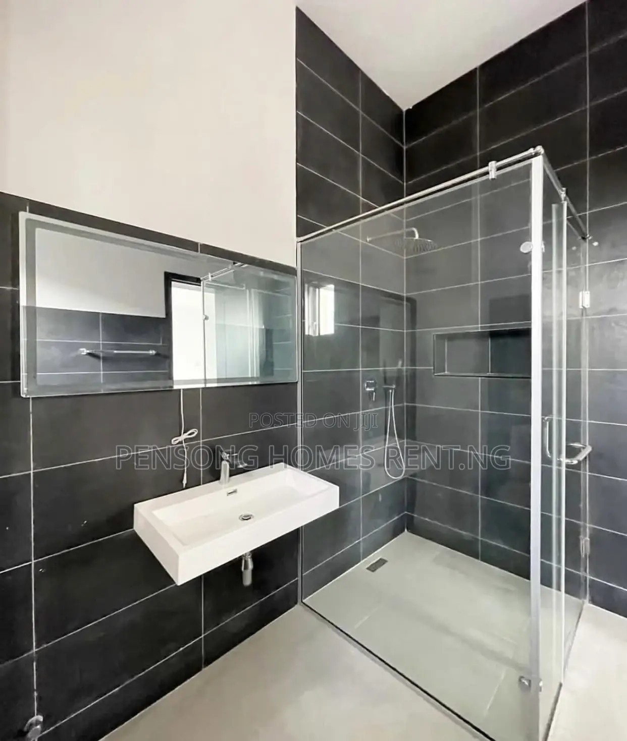 4bdrm Duplex in Lekki Phase 1 for rent in Lekki