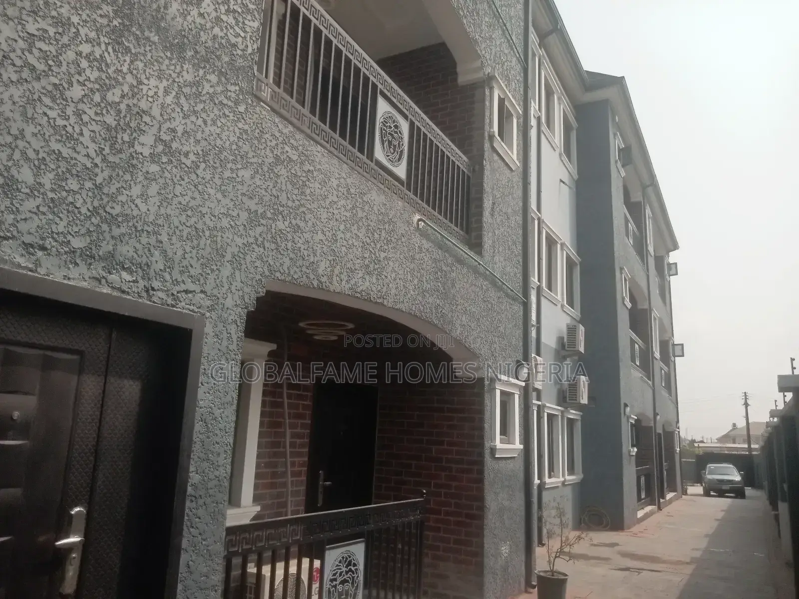 Short Let Apartment in Lakowe