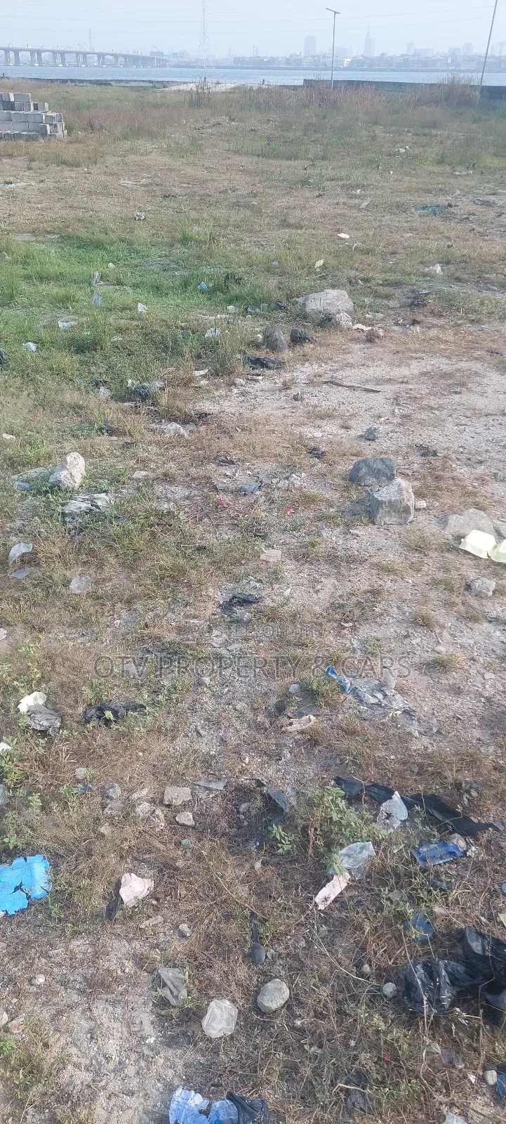 Distressed Land for Multiple Floors/ High Rise Is for Sale in Eko Atlantic