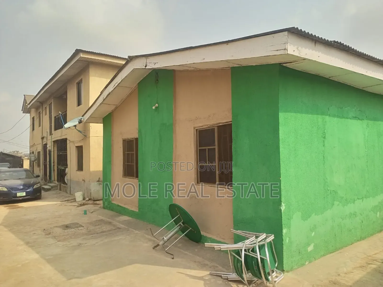 3bdrm Block of Flats in Estate, Ikotun/Igando for sale in Ikotun/Igando
