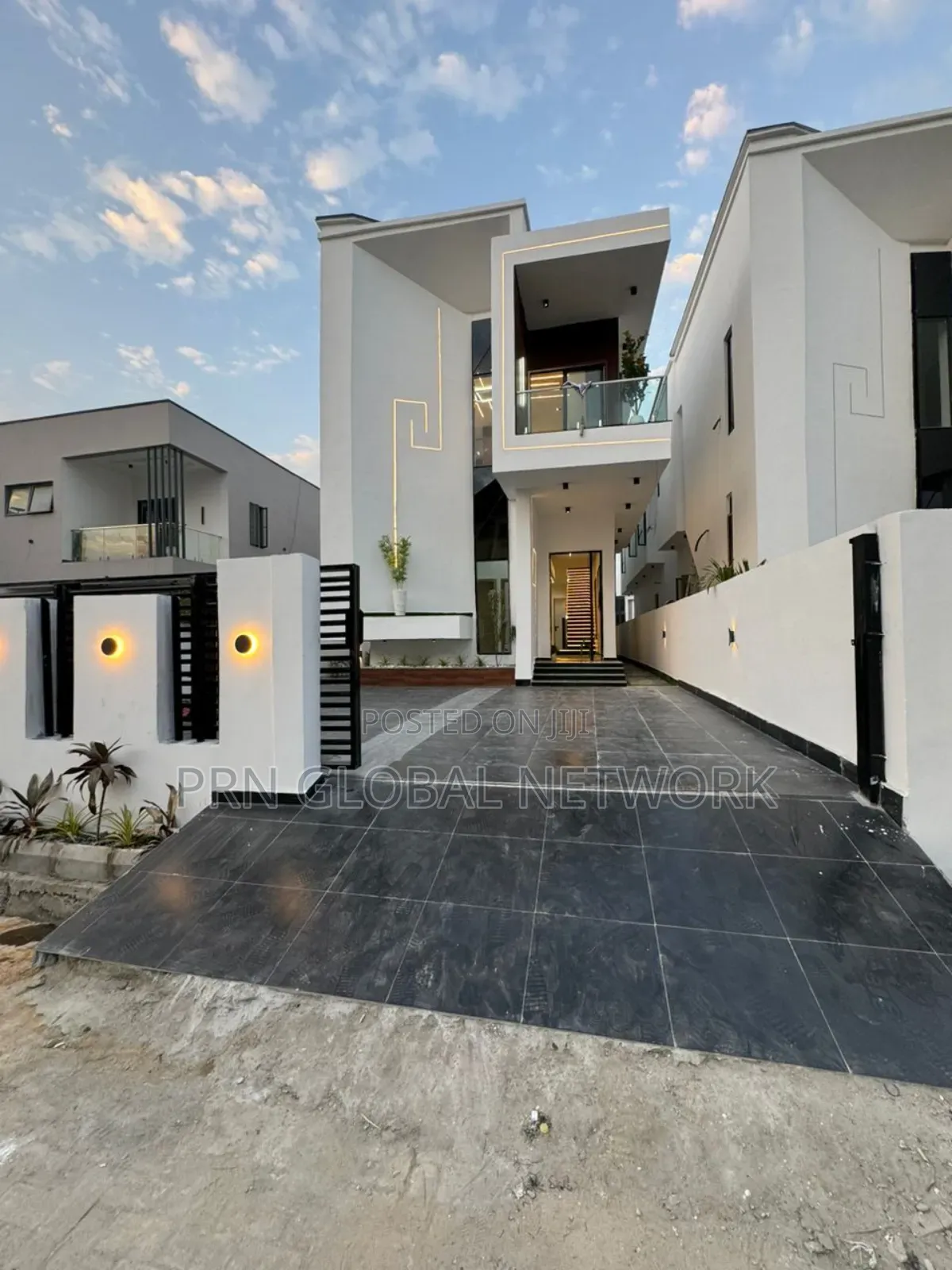 Furnished 5bdrm Duplex in Lekki for sale in Lekki