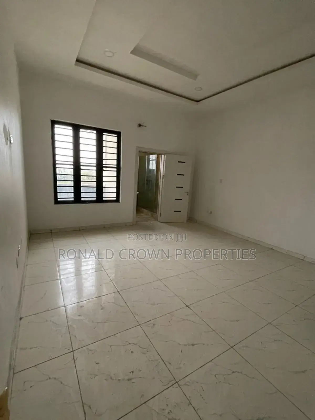 4bdrm Duplex in Ikota for sale in Ikota