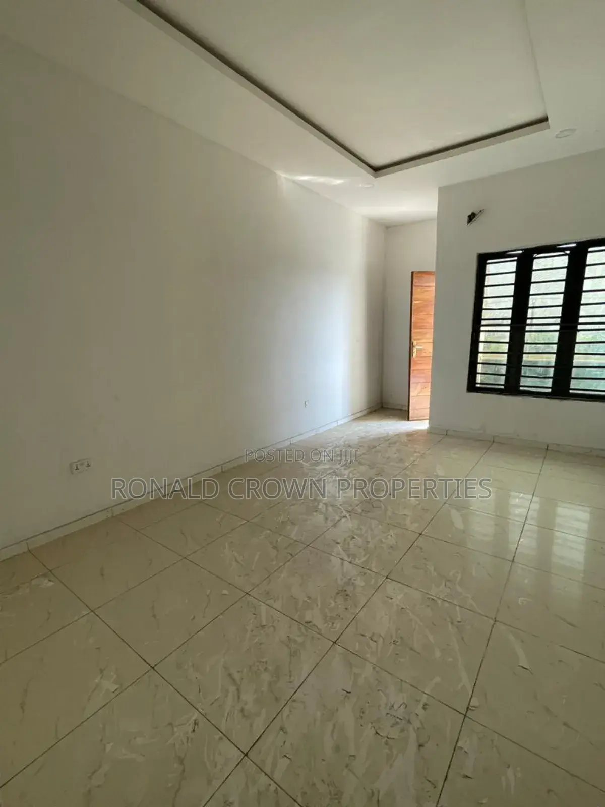 4bdrm Duplex in Ikota for sale in Ikota
