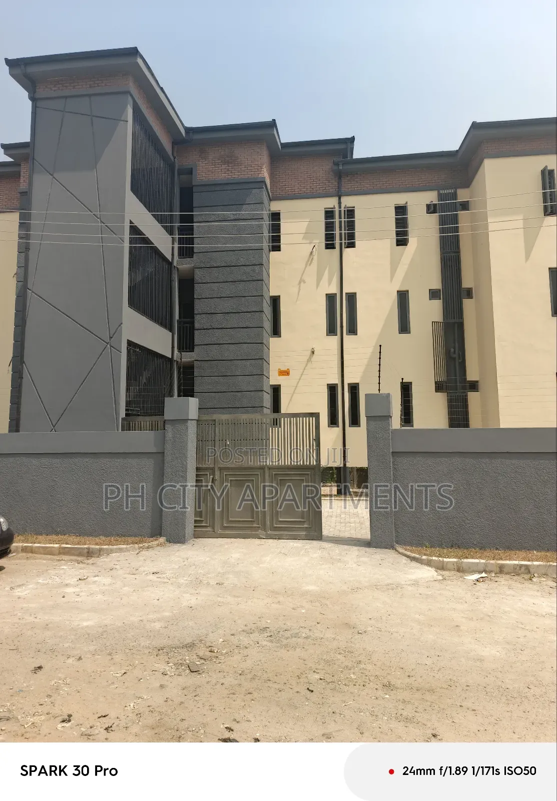 3bdrm Block of Flats in Old GRA for rent in Old GRA