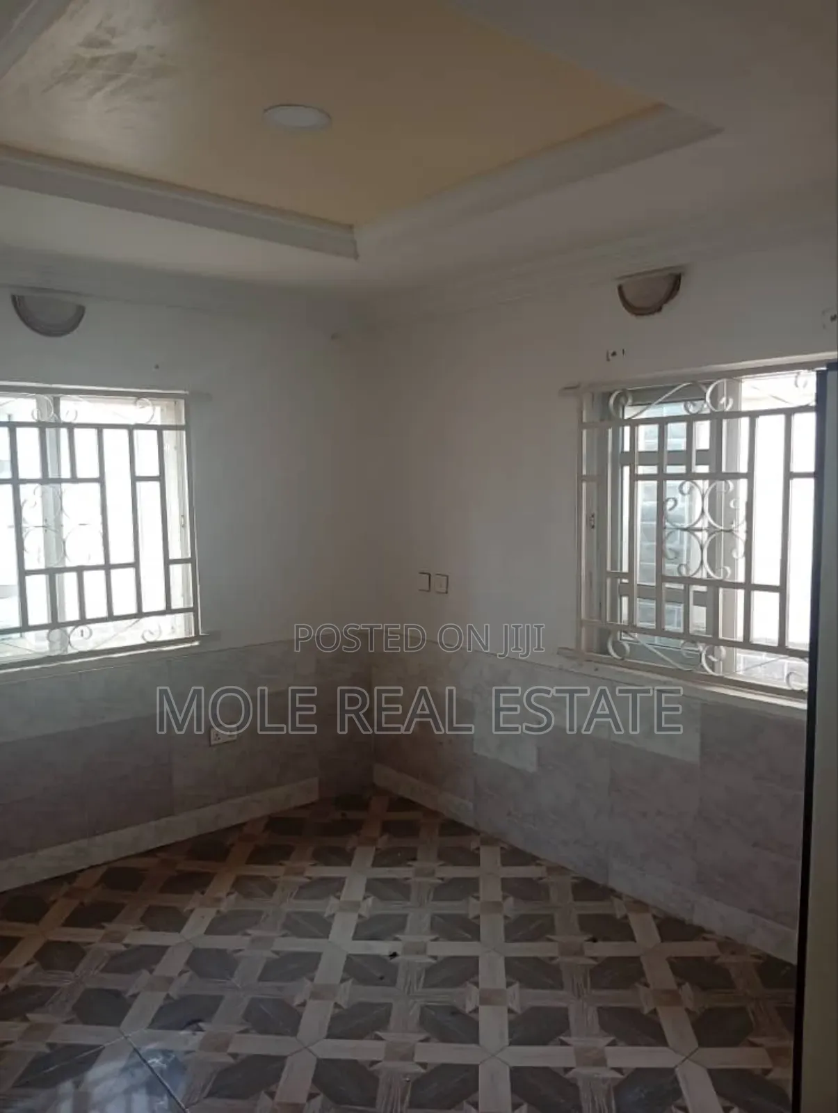 3bdrm Block of Flats in Estate, Ikotun/Igando for sale in Ikotun/Igando