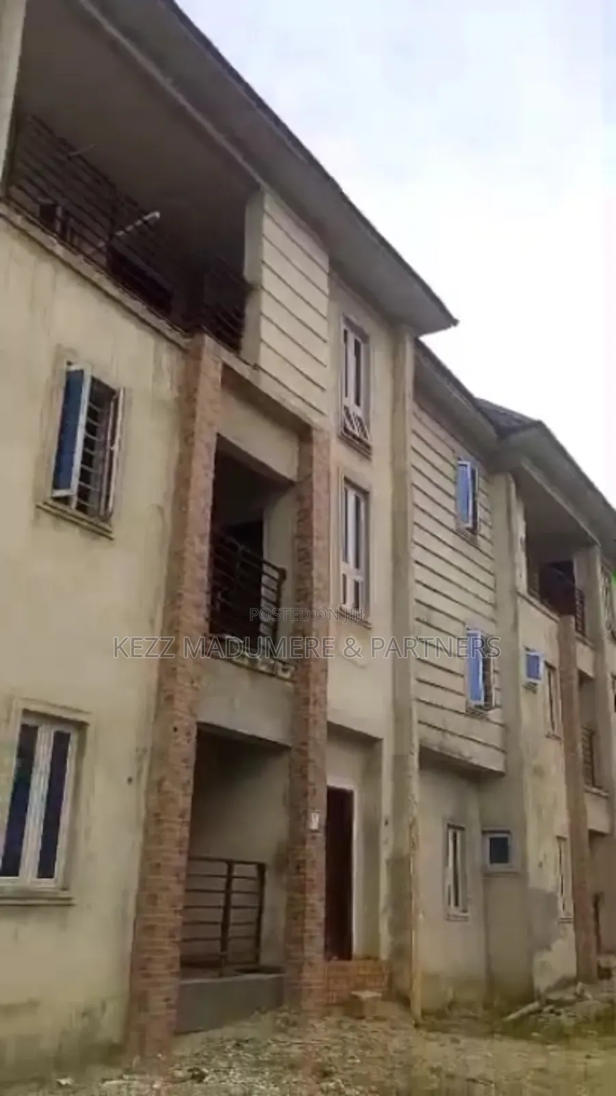 12bdrm Block of Flats in Sars Road , Port for sale in Port-Harcourt