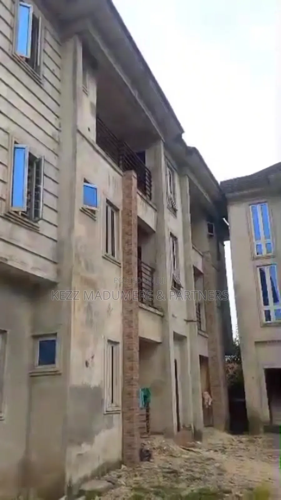 12bdrm Block of Flats in Sars Road , Port for sale in Port-Harcourt
