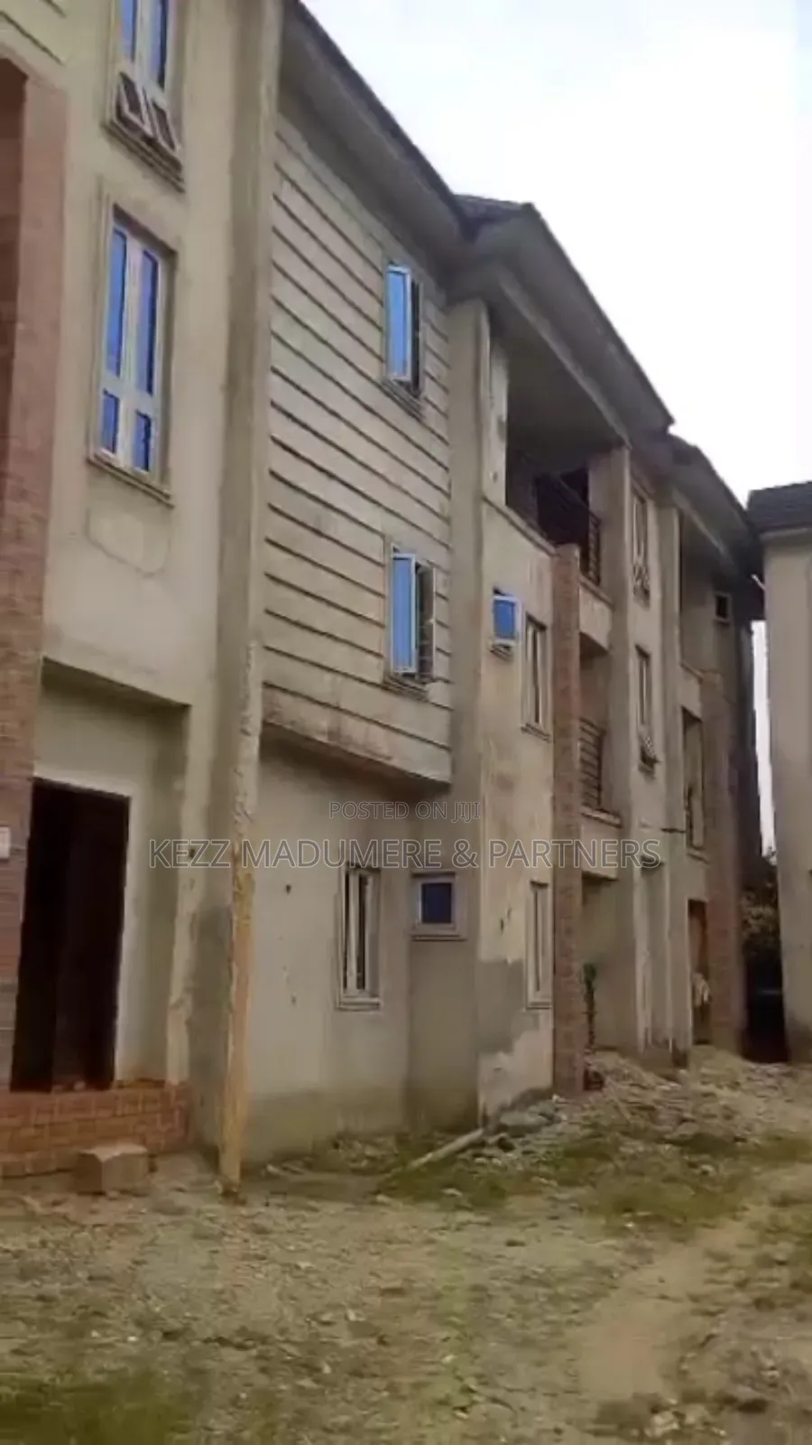 12bdrm Block of Flats in Sars Road , Port for sale in Port-Harcourt
