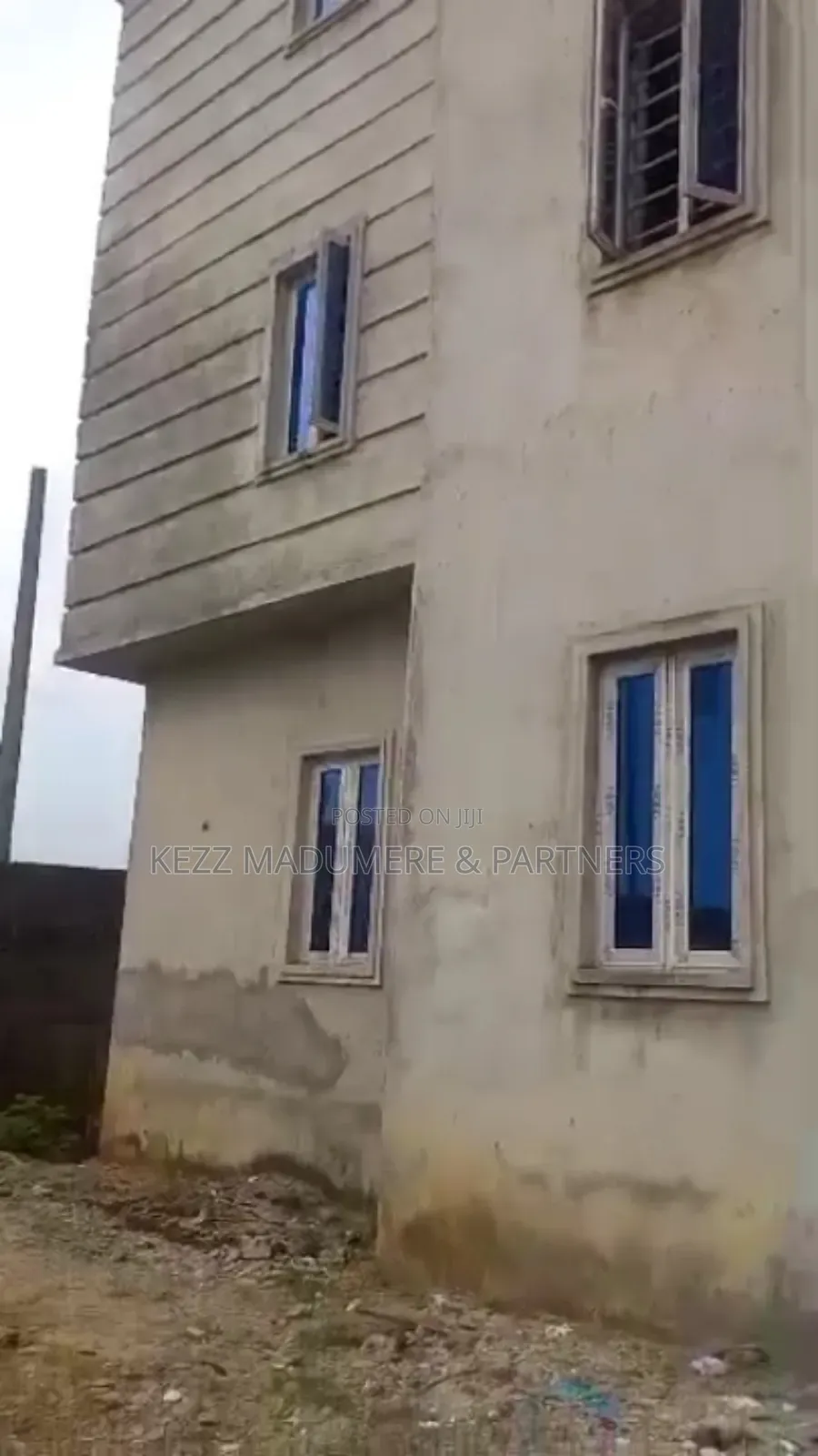 12bdrm Block of Flats in Sars Road , Port for sale in Port-Harcourt