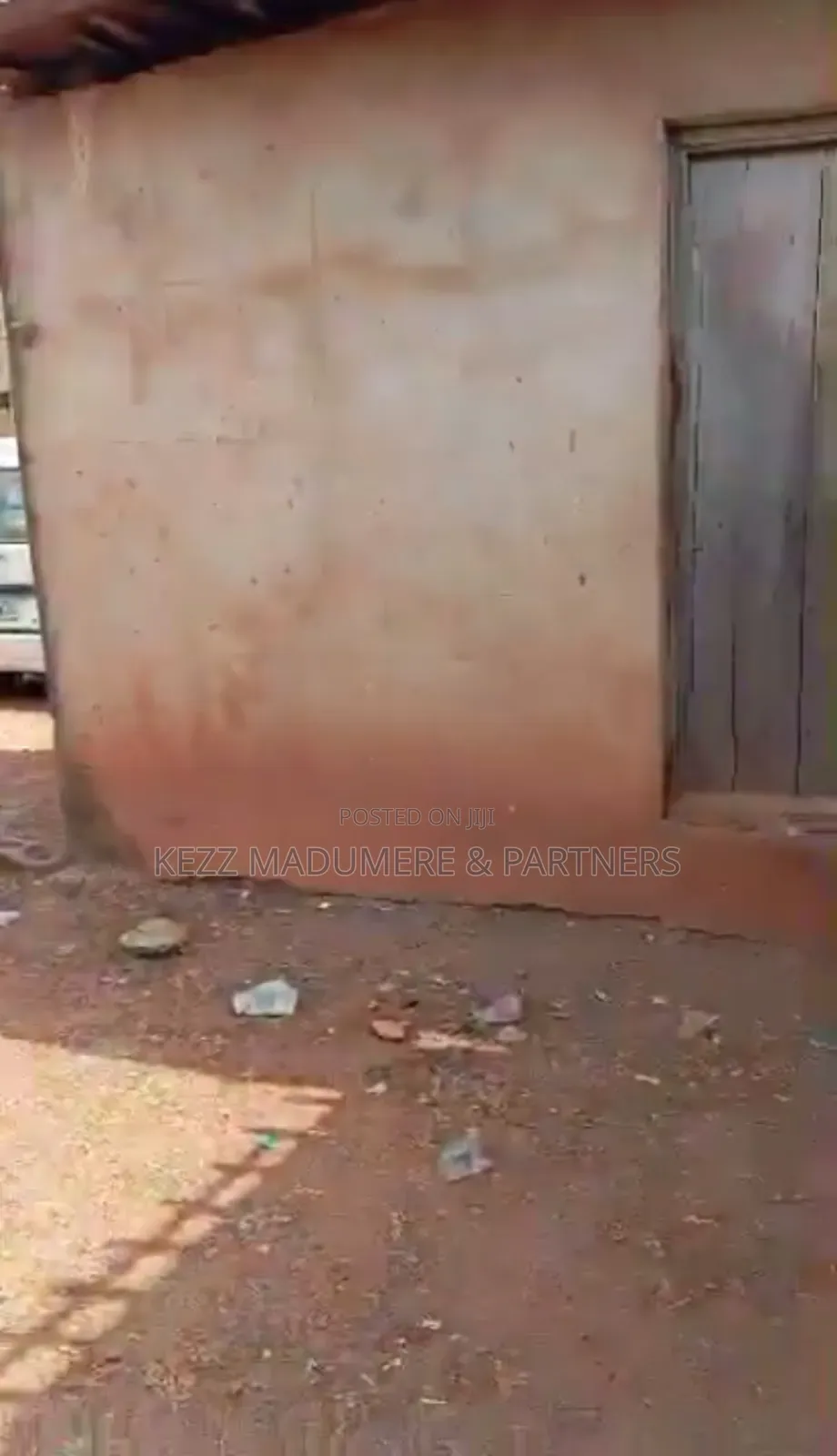 For Sale : Fenced 1100 SQMTS at Thinker's Corner , Enugu in Enugu
