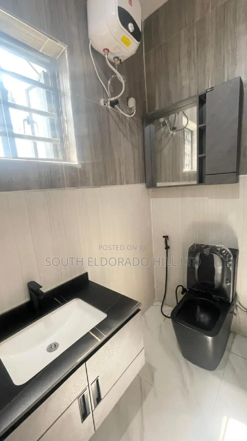 4bdrm Duplex in Serene Estate, Lekki for sale in Lekki