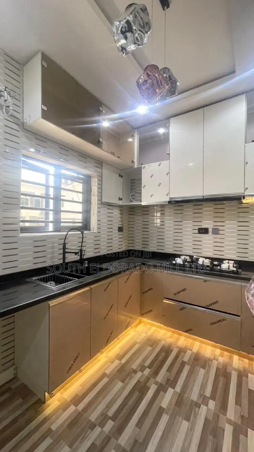 4bdrm Duplex in Serene Estate, Lekki for sale in Lekki