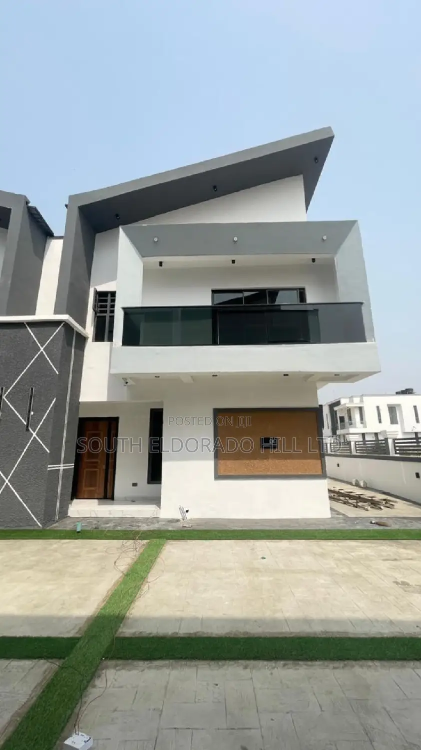 4bdrm Duplex in Serene Estate, Lekki for sale in Lekki