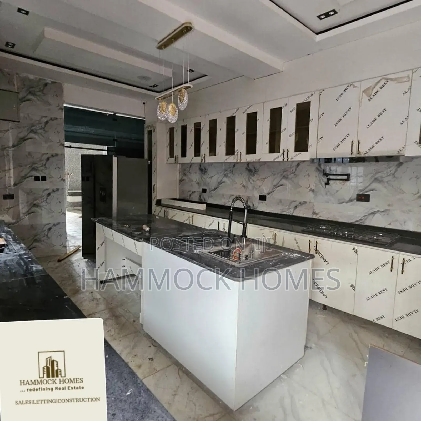 5bdrm Duplex in New Bodija for sale in Bodija