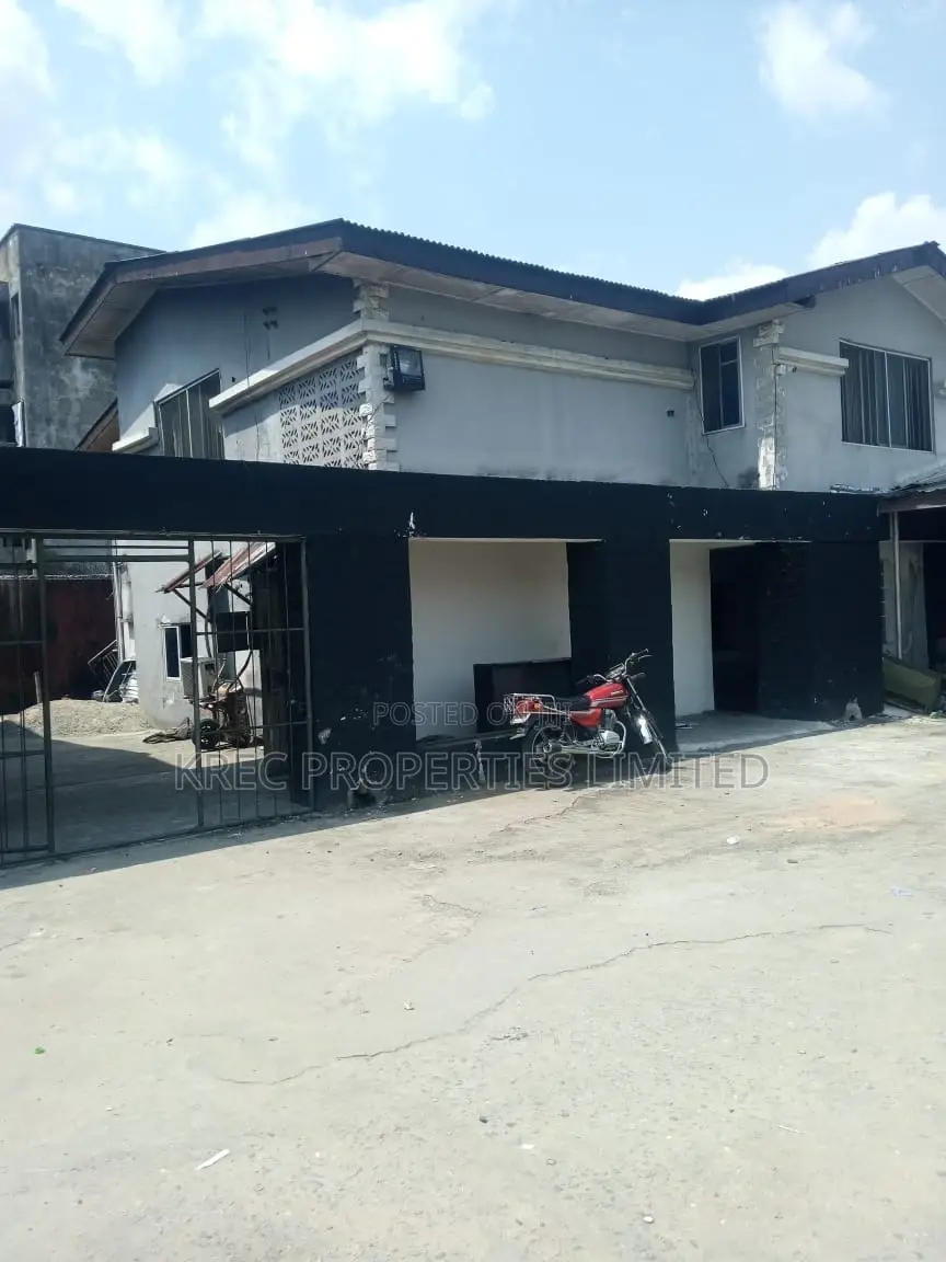 10bdrm Block of Flats in Rumuola With Shops, Port-Harcourt for sale in Port-Harcourt