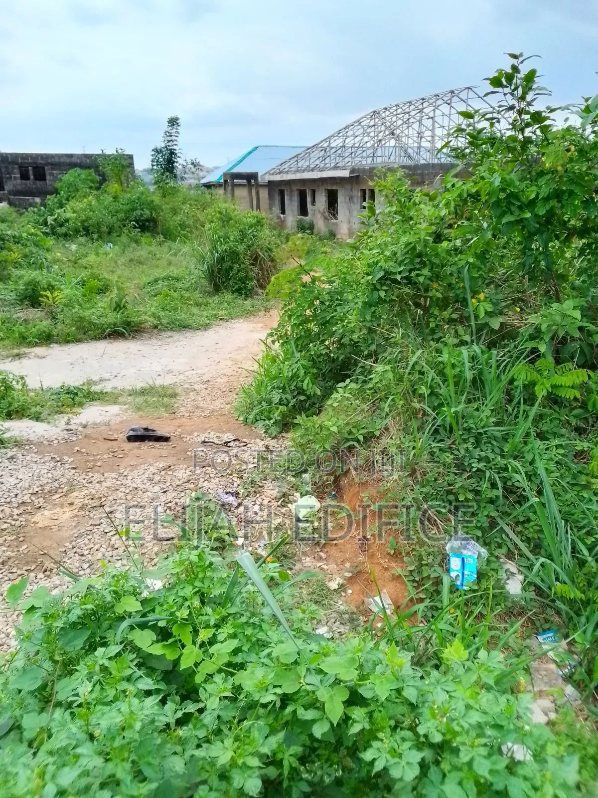 Dry Half Plot Of Land For Sale In Ikorodu in Ikorodu