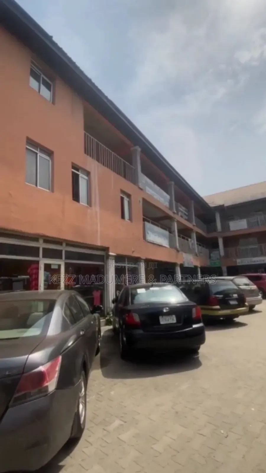 For Sale: 14 Rooms Commercial Plaza at Rumuokwuta , Ph in Port-Harcourt