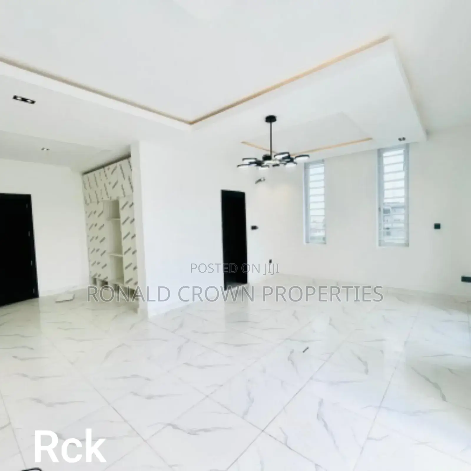5bdrm Duplex in Sangotedo for sale in Sangotedo