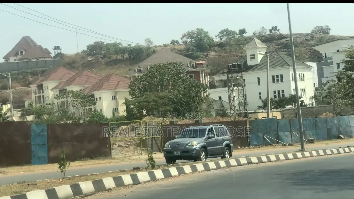 Beautiful Location in Guzape in Lugbe District
