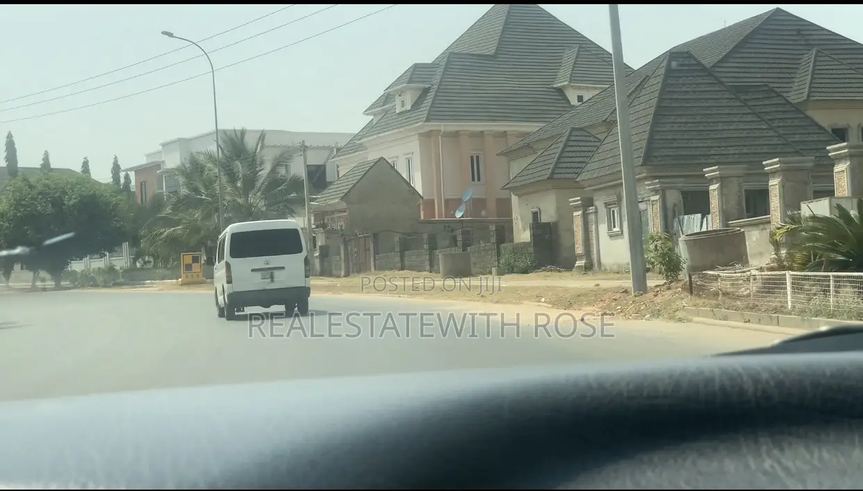 Beautiful Location in Guzape in Lugbe District