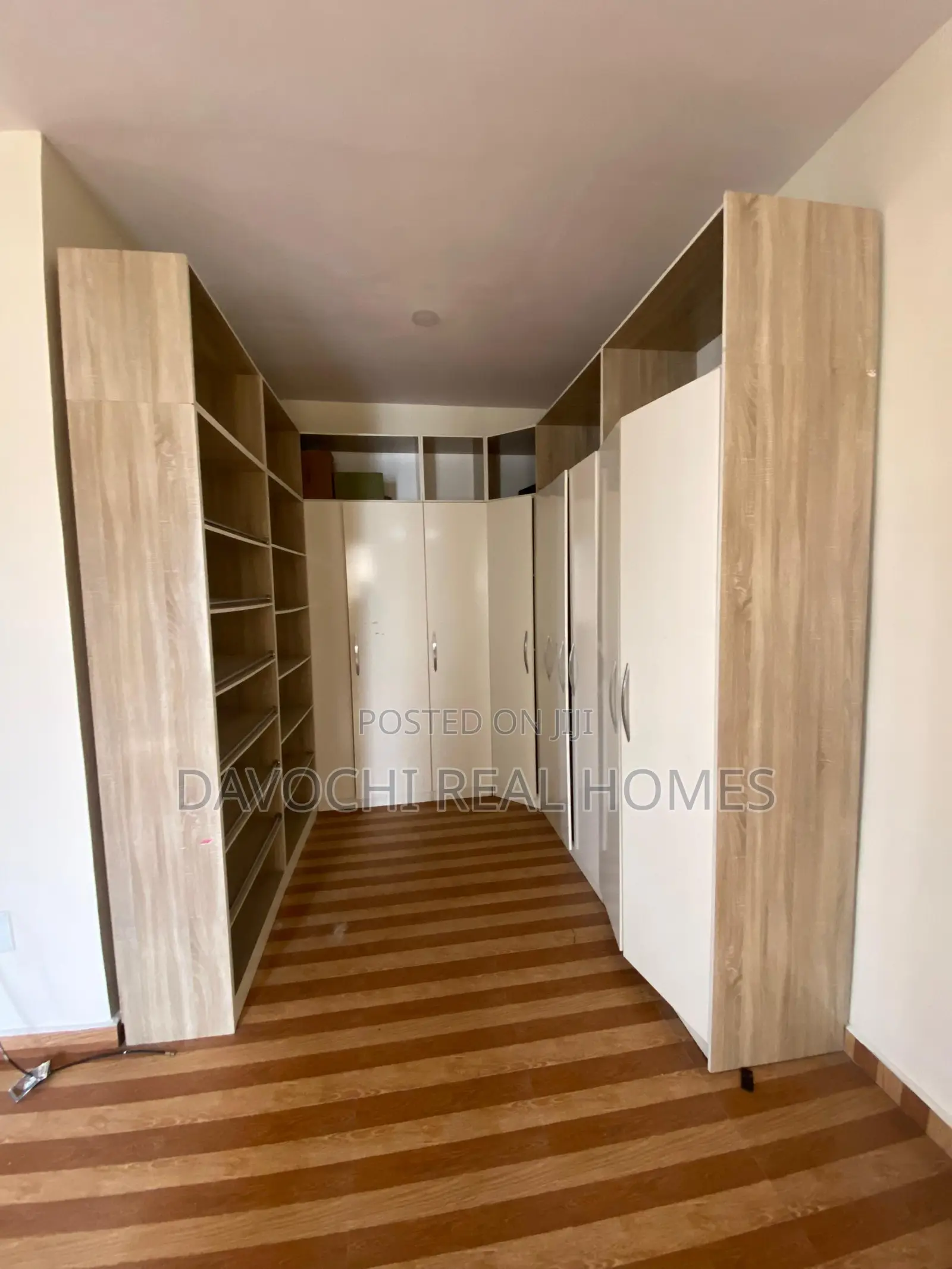 Furnished 4bdrm Duplex in Chevron, Chevyview, Ikota for rent in Ikota