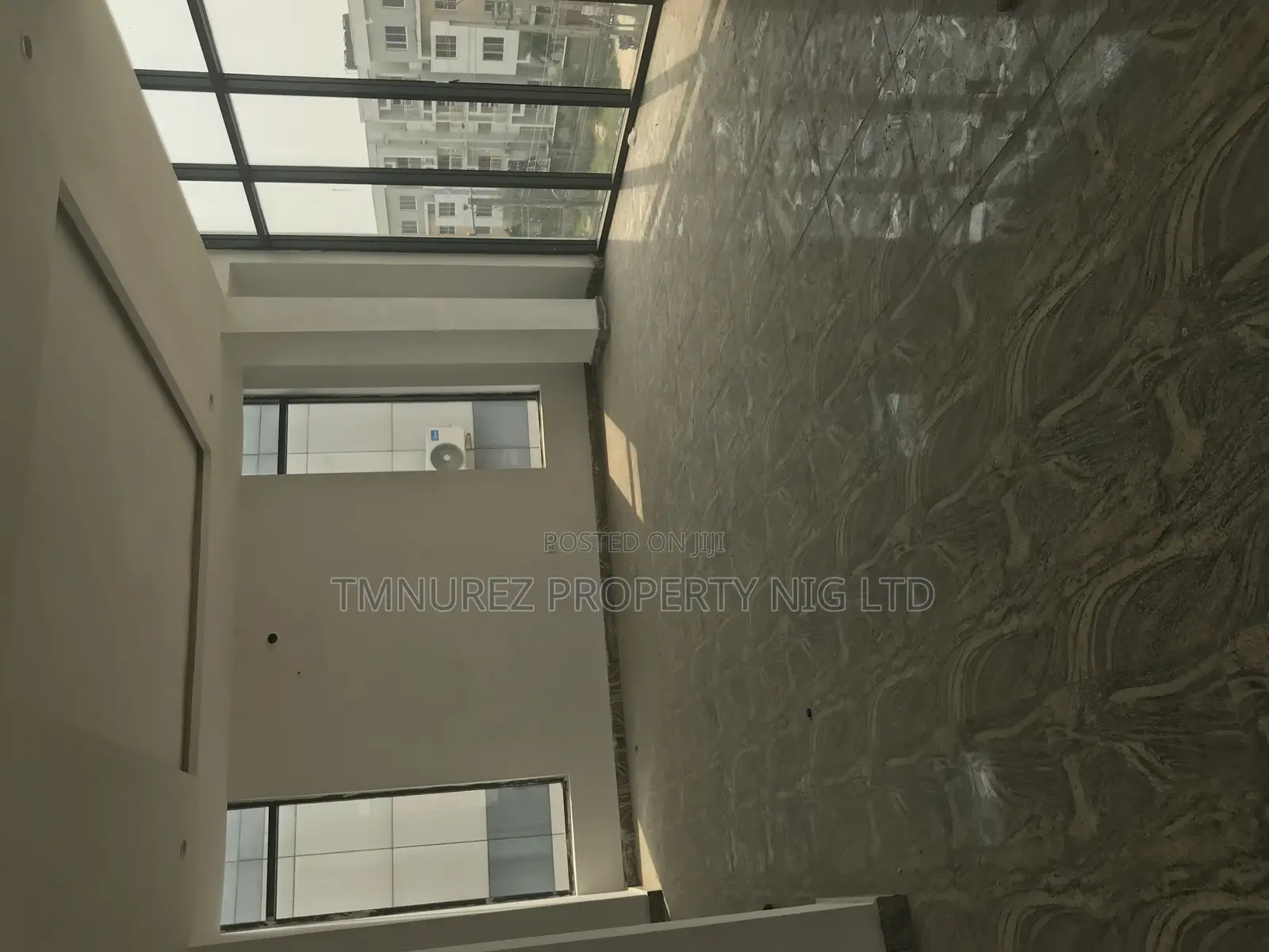 Showroom Shop for Rent at Orchild Road Facing the Main Road in Lekki