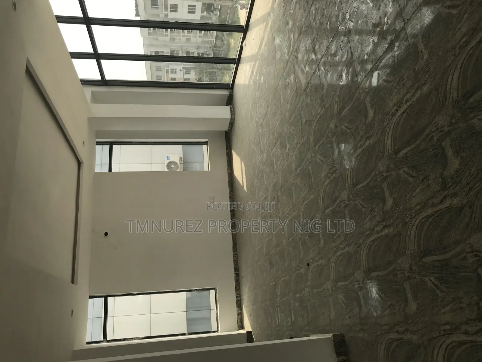 Showroom Shop for Rent at Orchild Road Facing the Main Road in Lekki