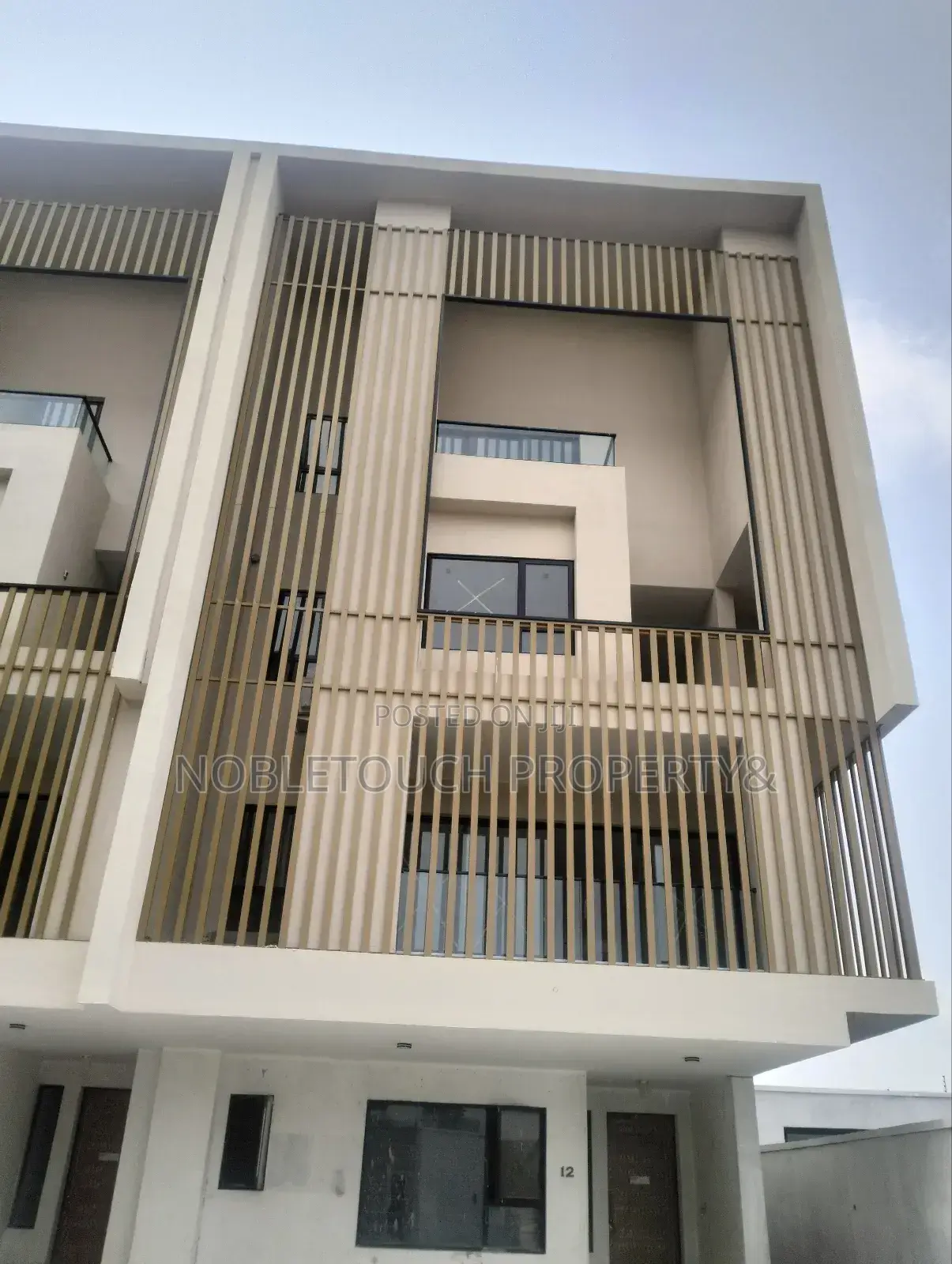 4bdrm Apartment in Ikoyi Lagos, Banana Island for sale in Banana Island
