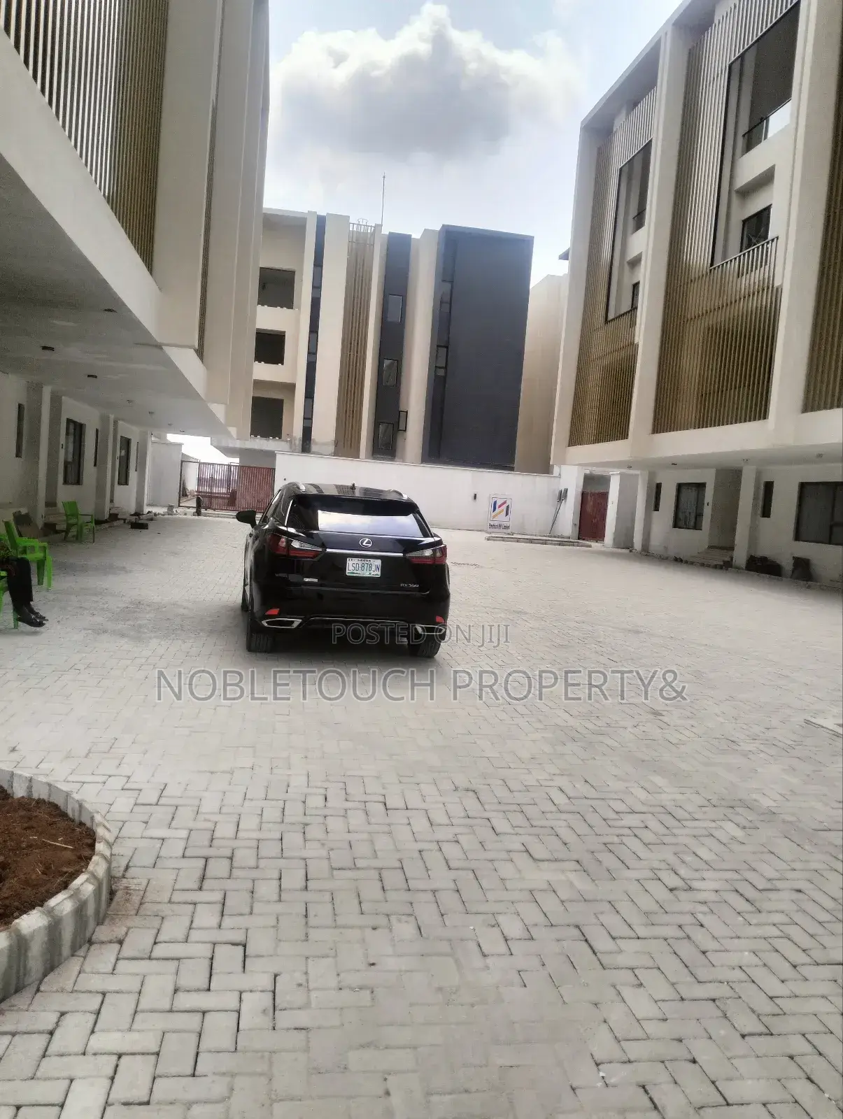 4bdrm Apartment in Ikoyi Lagos, Banana Island for sale in Banana Island