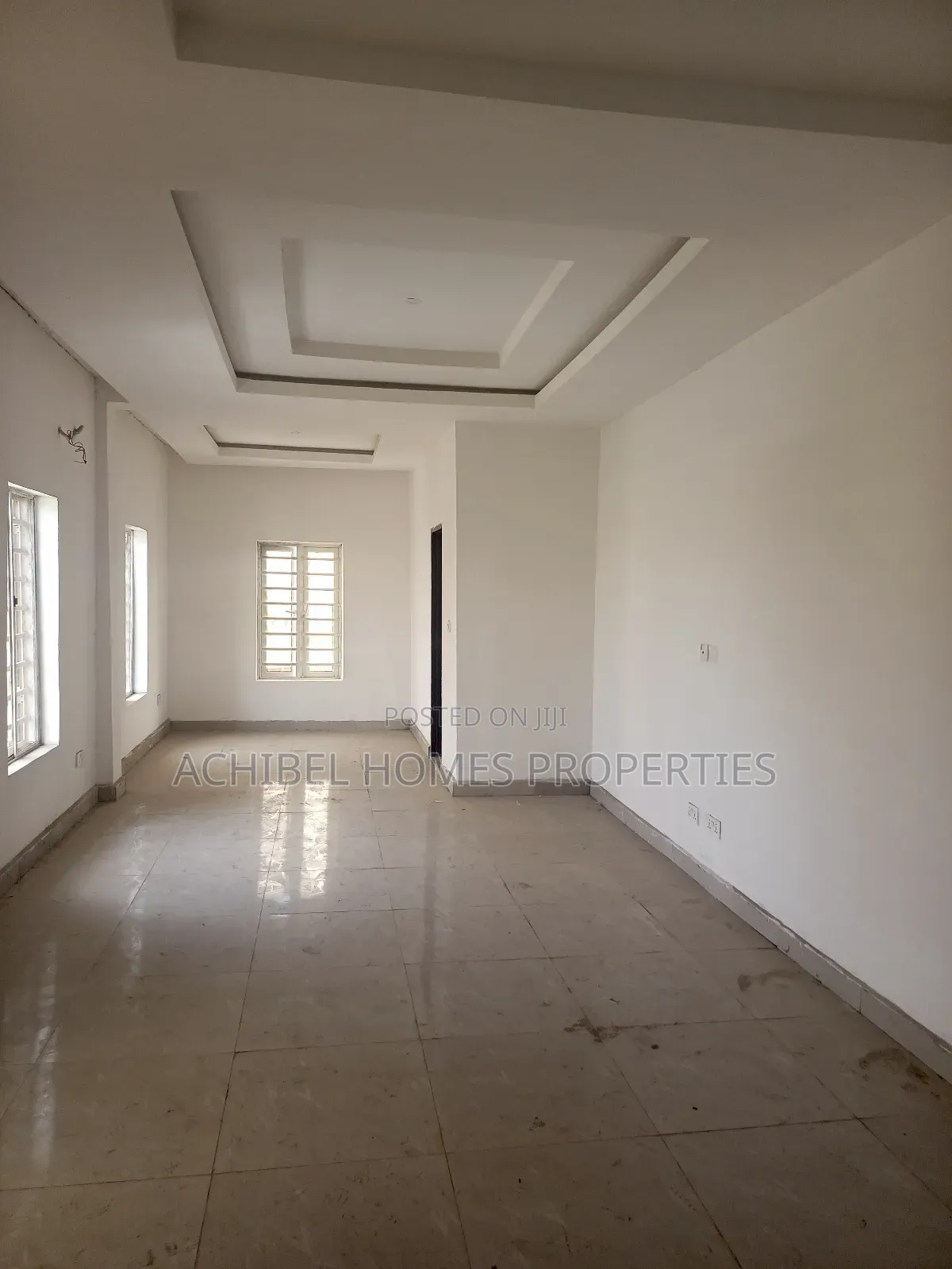 3bdrm Apartment in Off Awolowo Road for sale in Awolowo Road
