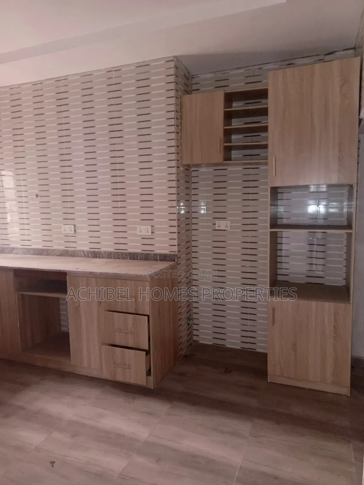 3bdrm Apartment in Off Awolowo Road for sale in Awolowo Road
