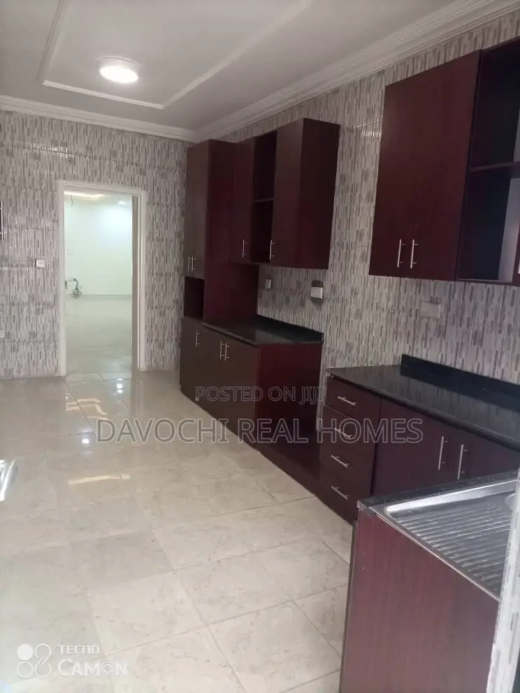 4bdrm Apartment in Lekki Phase1 for rent in Lekki Phase 1