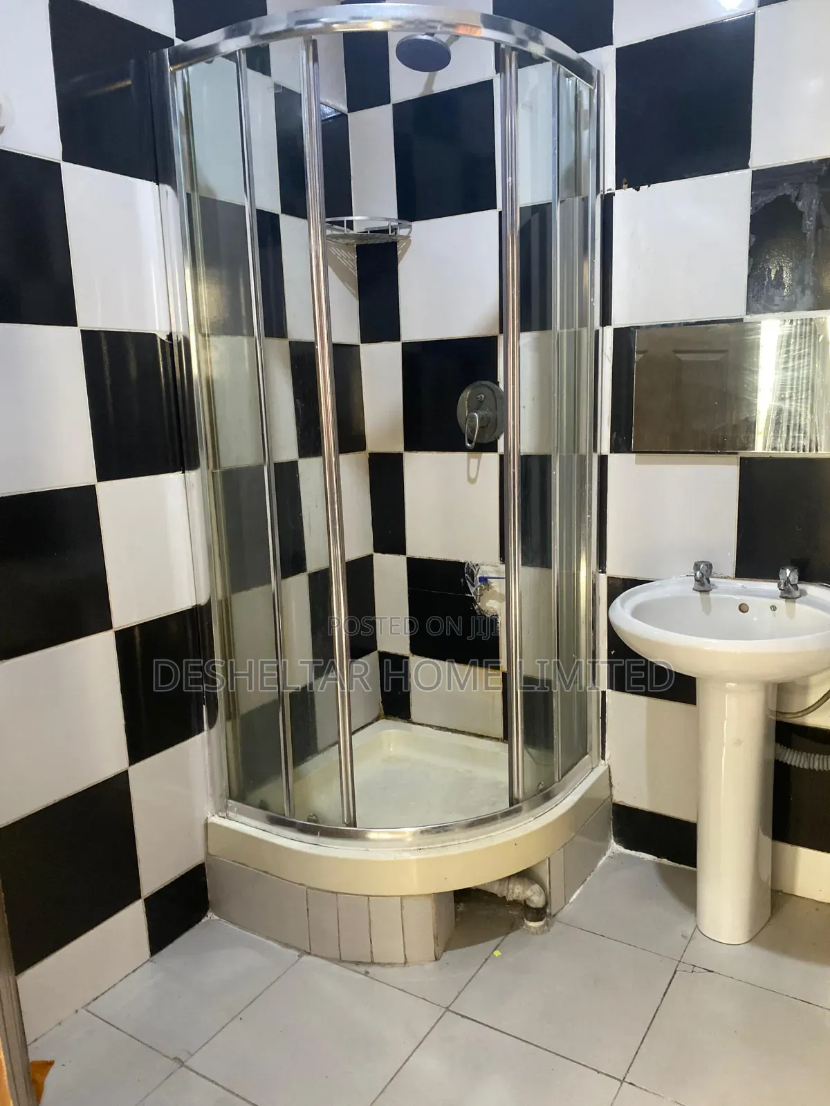 3bdrm Shared Apartment in Southern View Estate, Chevron for rent in Chevron