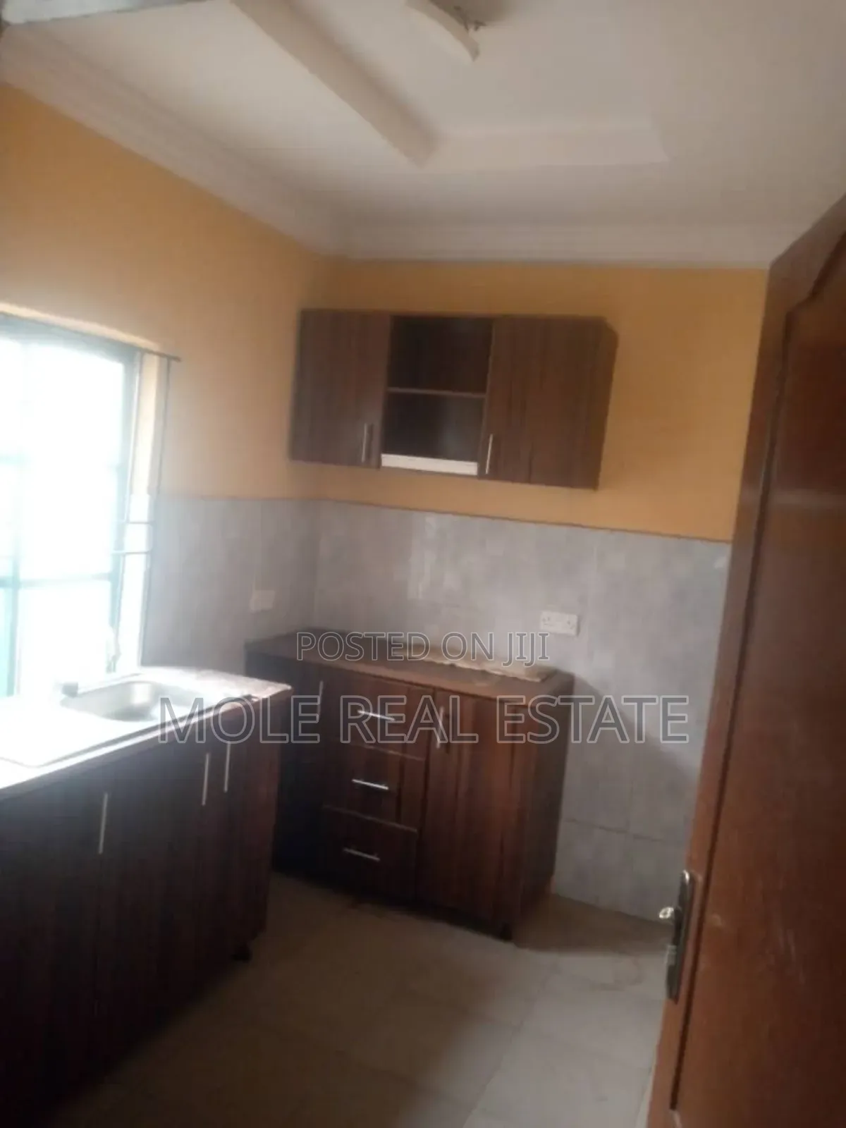 4bdrm Apartment in Abeson, Abesan for sale in Abesan