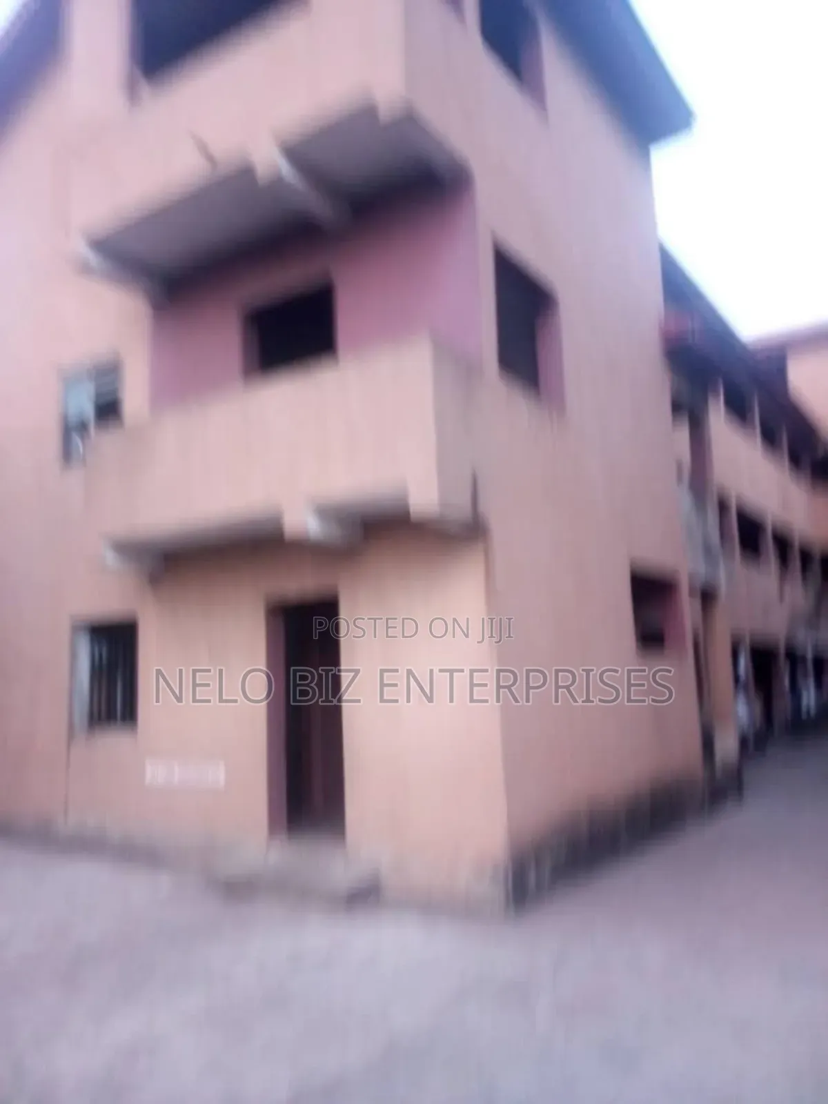20bdrm Apartment in Owerri for sale in Owerri