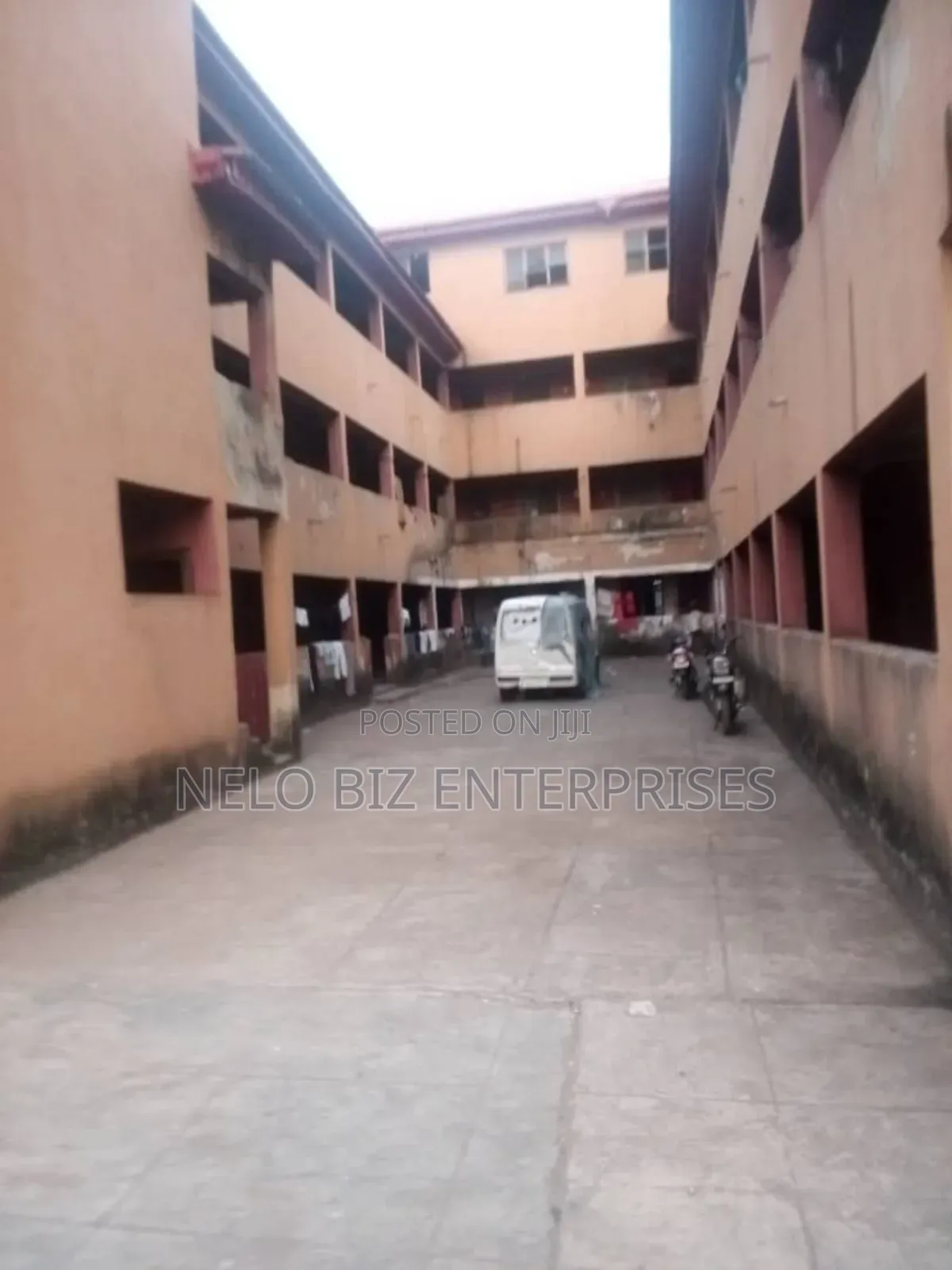 20bdrm Apartment in Owerri for sale in Owerri