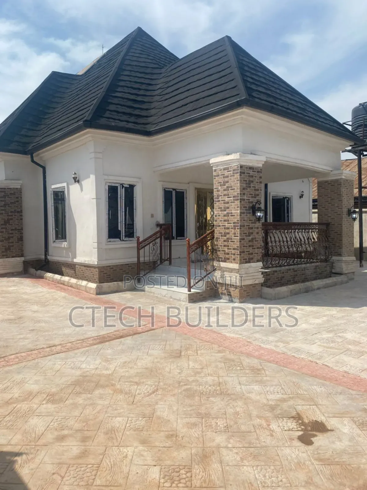 4bdrm Bungalow in Benin City for sale in Benin City