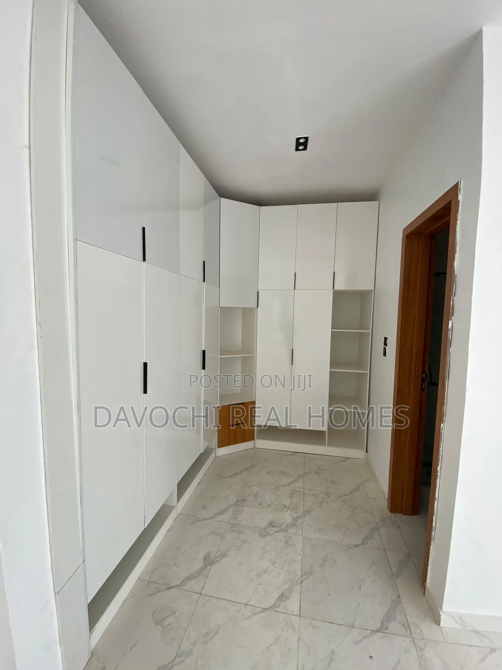 Furnished 4bdrm House in Orchid Road, Lekki for rent in Lekki Phase 1