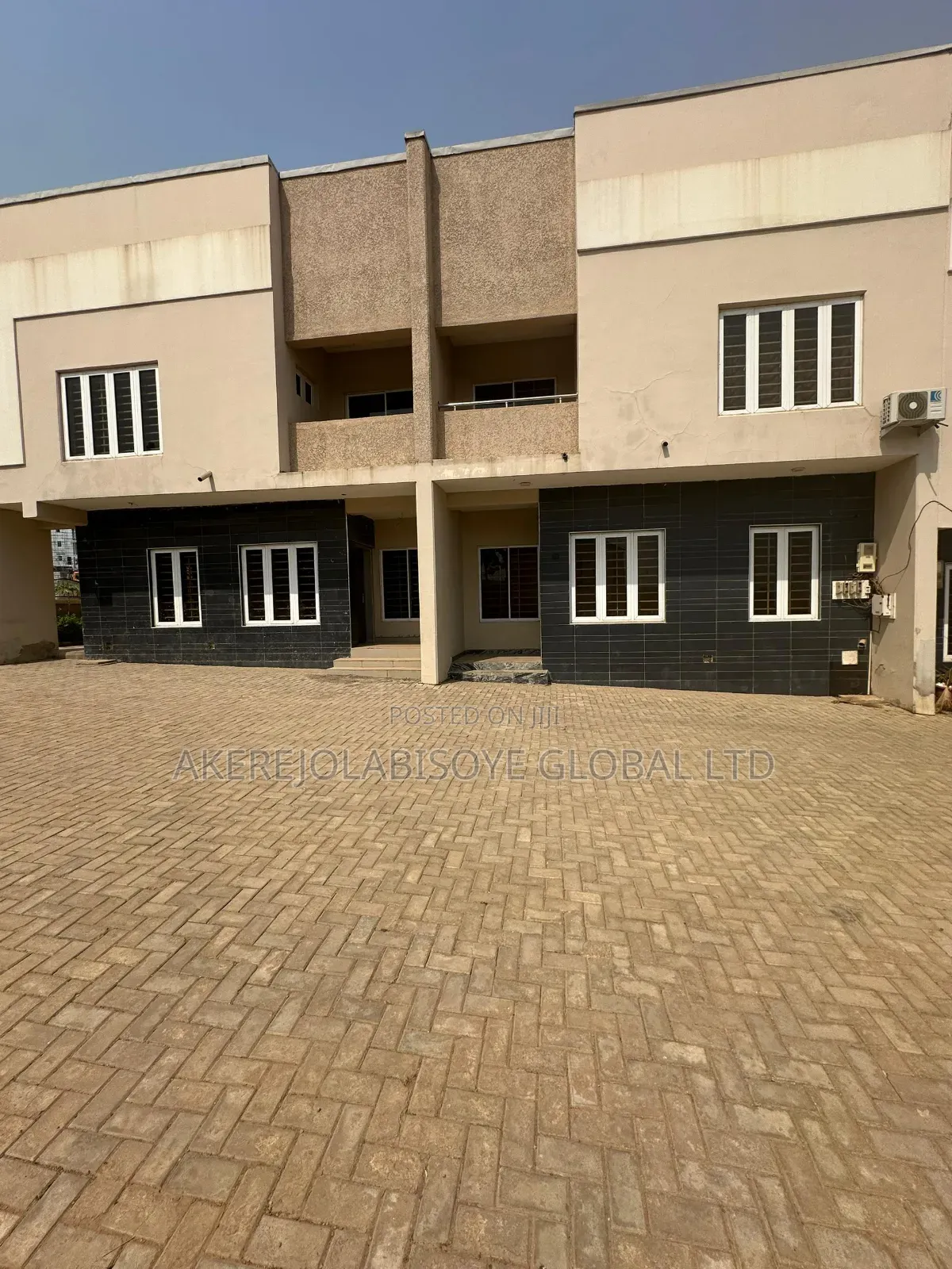 4bdrm Townhouse/Terrace in Close To Beger Yard, Life Camp for sale in Life Camp