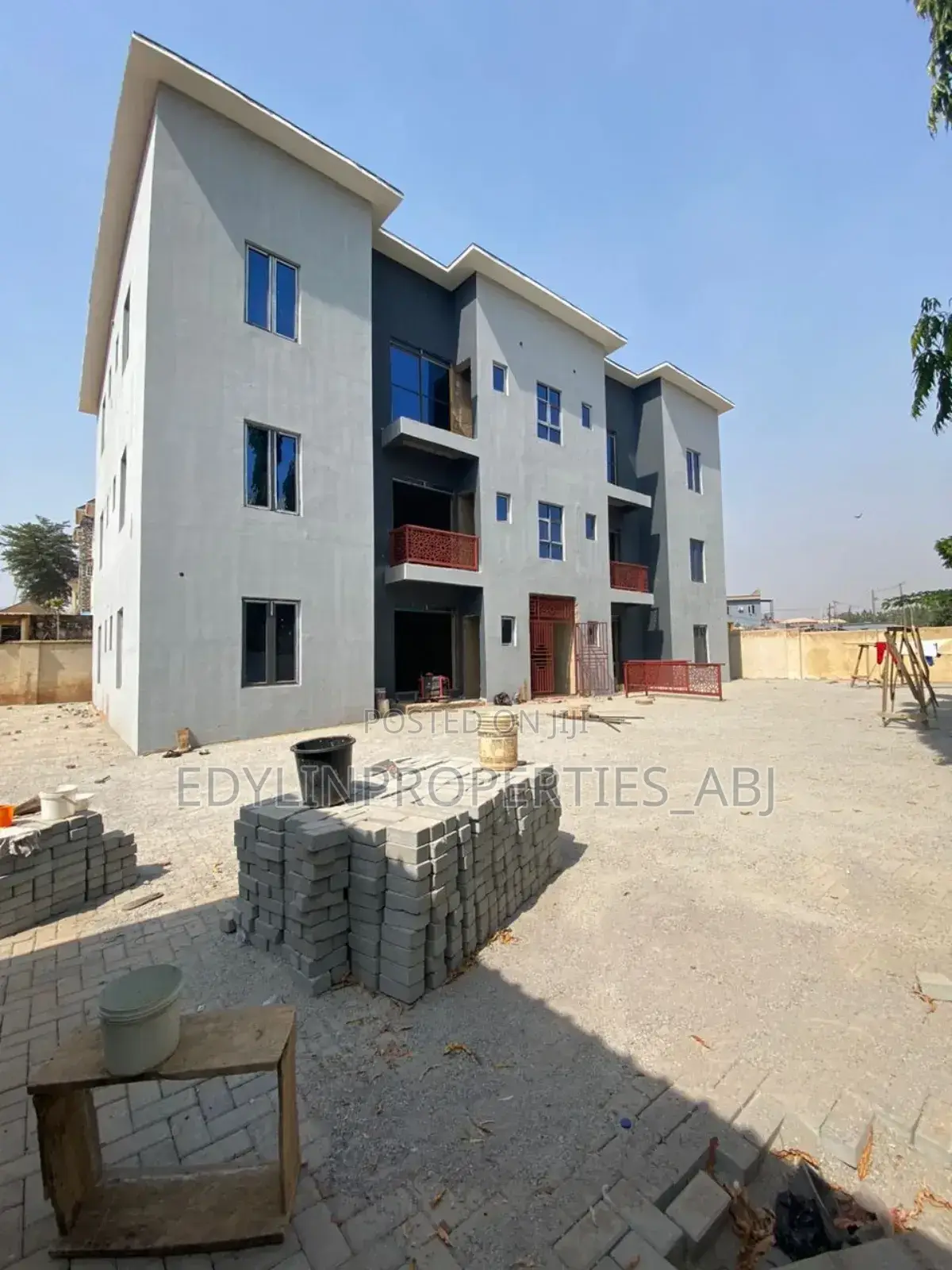 2 Bedroom Terrace in Durumi