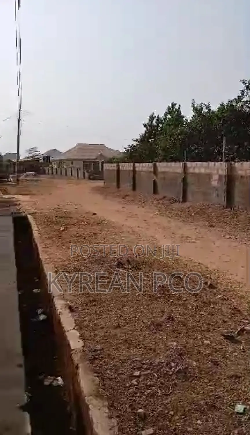 Full Plot With Structure in Gberigbe