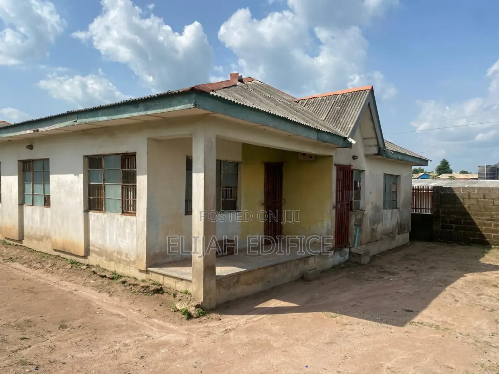 3bdrm Bungalow in Sango, Ado-Odo/Ota for sale in Ado-Odo/Ota