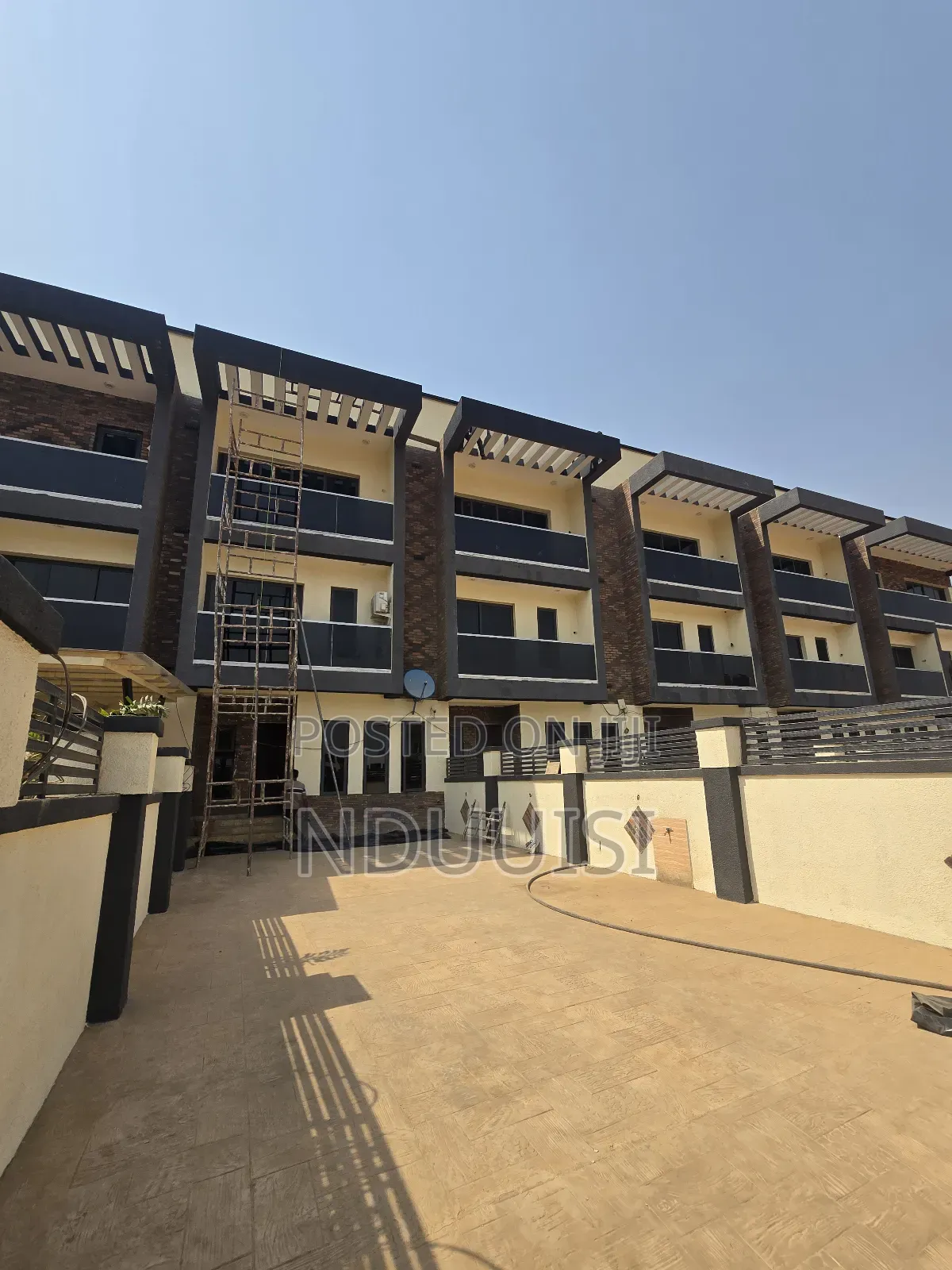 4bdrm Duplex in Life Camp for sale in Life Camp