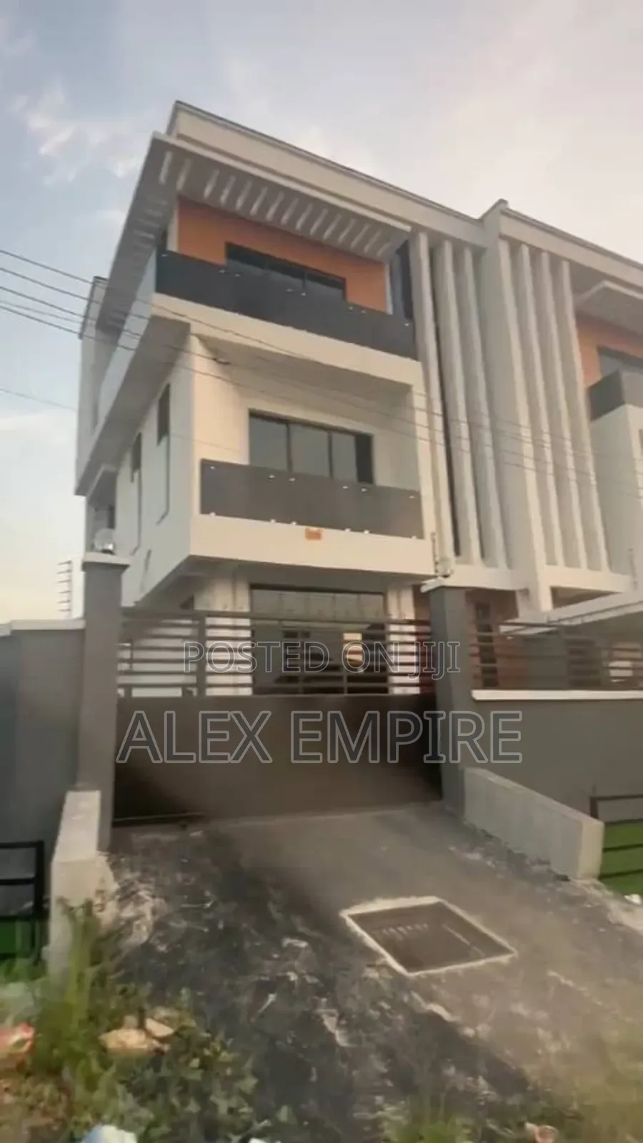 5bdrm Duplex in Amuwo-Odofin for sale in Amuwo-Odofin